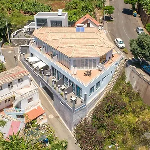 Alojamento de Acomodação e Pequeno-almoço Tar Mar Place, Calheta (Madeira)